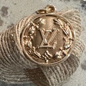 Louis Vuitton Gold Medallion Necklace Lat ONE PRICE FIRM!